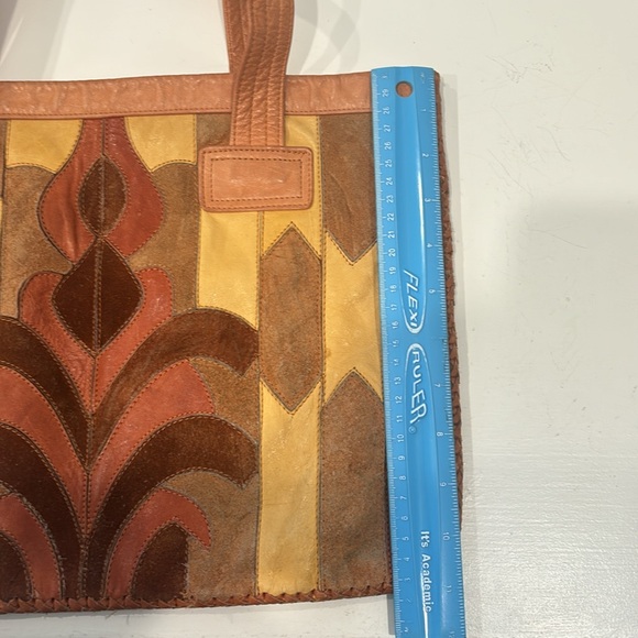 (404) “AUTHENTIC VINTAGE LEATHER TOTE” - Picture 11 of 13